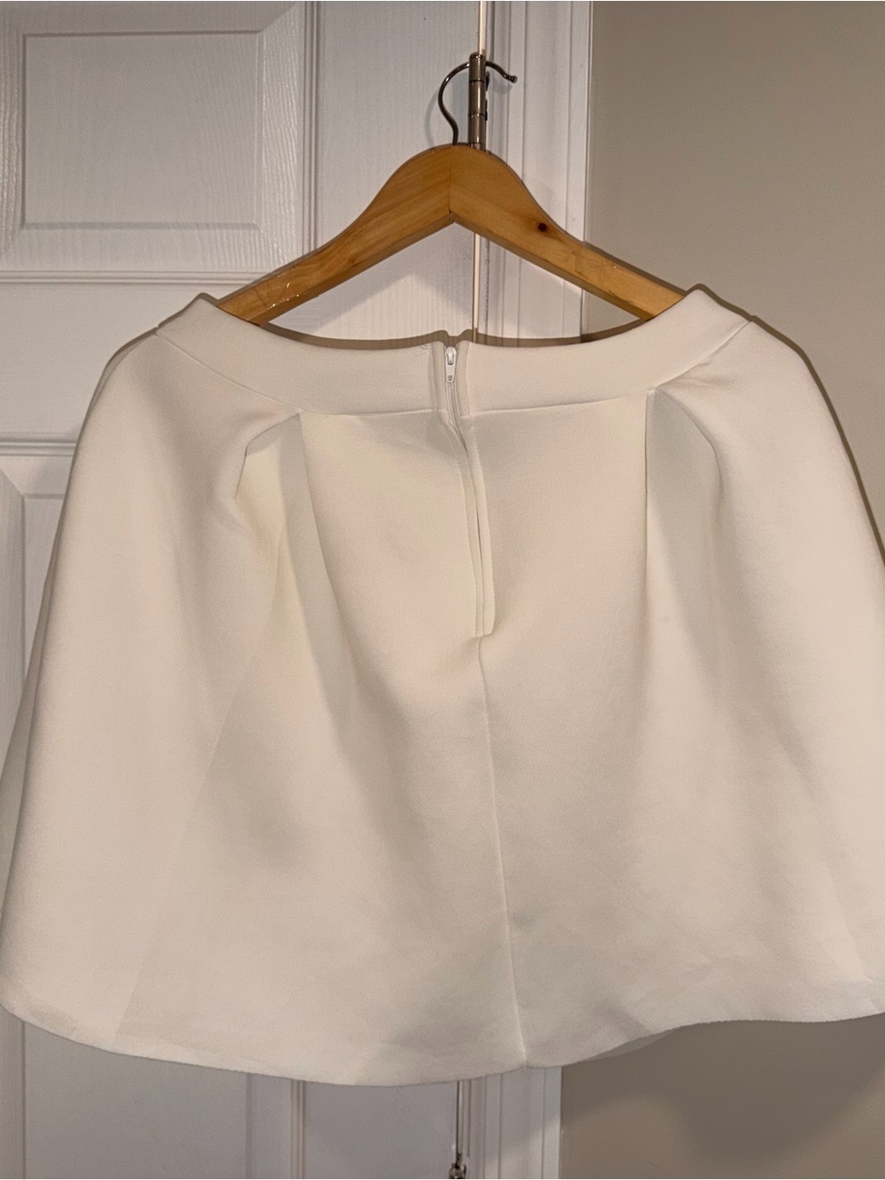 Charlotte Russe Ivory Circle Skirt - Picture 2 of 3